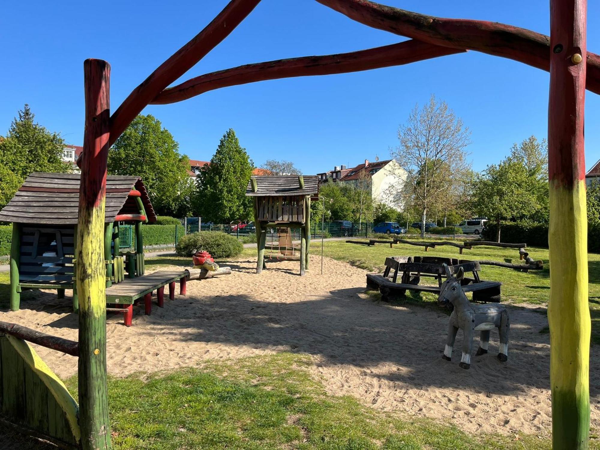 Fewo "Franzi" 5 Personen, Zentrale Lage, Parkplatz Dessau-Rosslau Екстериор снимка